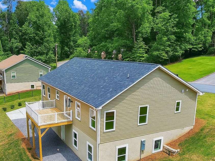 206 Fairway Drive, Rutherfordton, NC 28139.  MLS# CAR4192122, YatesRealty ID 17933. 