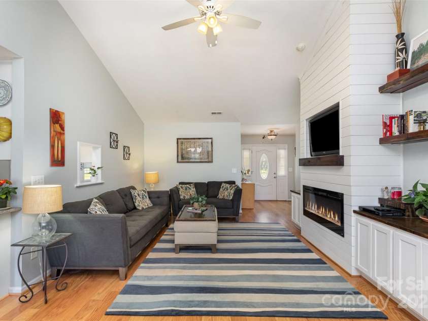 206 Summey Barker Drive, Dallas, NC 28034.  MLS# CAR4251628, YatesRealty ID 17936. 