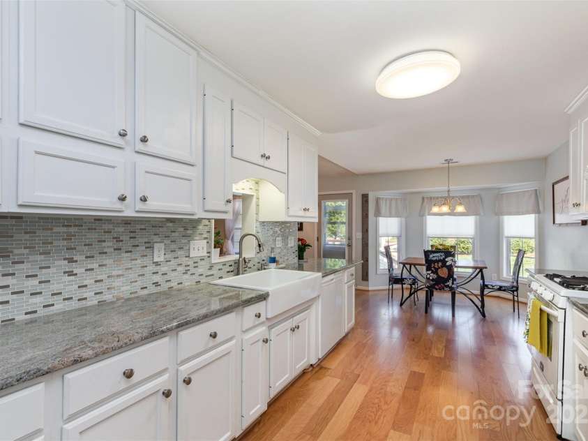 206 Summey Barker Drive, Dallas, NC 28034.  MLS# CAR4251628, YatesRealty ID 17936. 