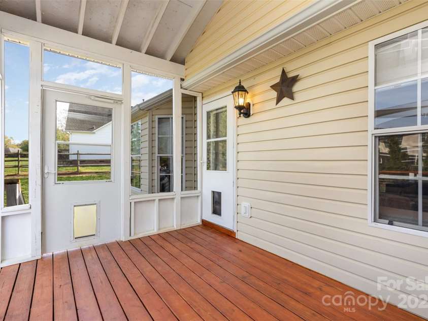 206 Summey Barker Drive, Dallas, NC 28034.  MLS# CAR4251628, YatesRealty ID 17936. 