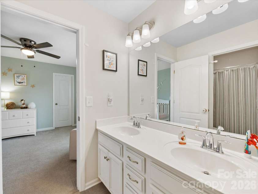 4261 Coachwhip Avenue, Lancaster, SC 29720.  MLS# CAR4341083, YatesRealty ID 17938. Connecting bathroom