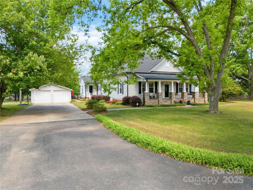 4960 York Highway, Rock Hill, SC 29732.  MLS# CAR4256206, YatesRealty ID 17938. 