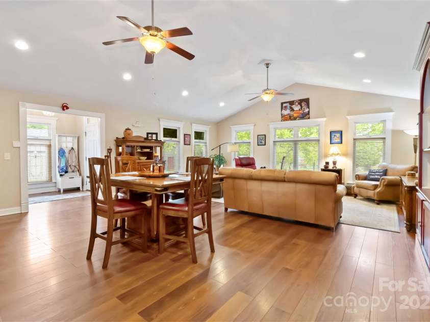 4960 York Highway, Rock Hill, SC 29732.  MLS# CAR4256206, YatesRealty ID 17938. 