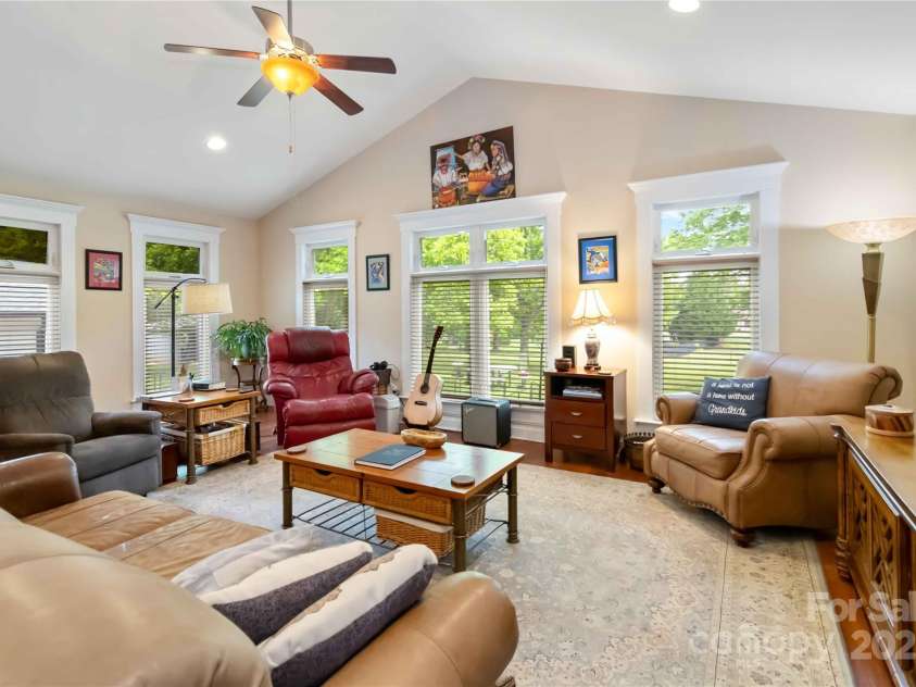 4960 York Highway, Rock Hill, SC 29732.  MLS# CAR4256206, YatesRealty ID 17938. 