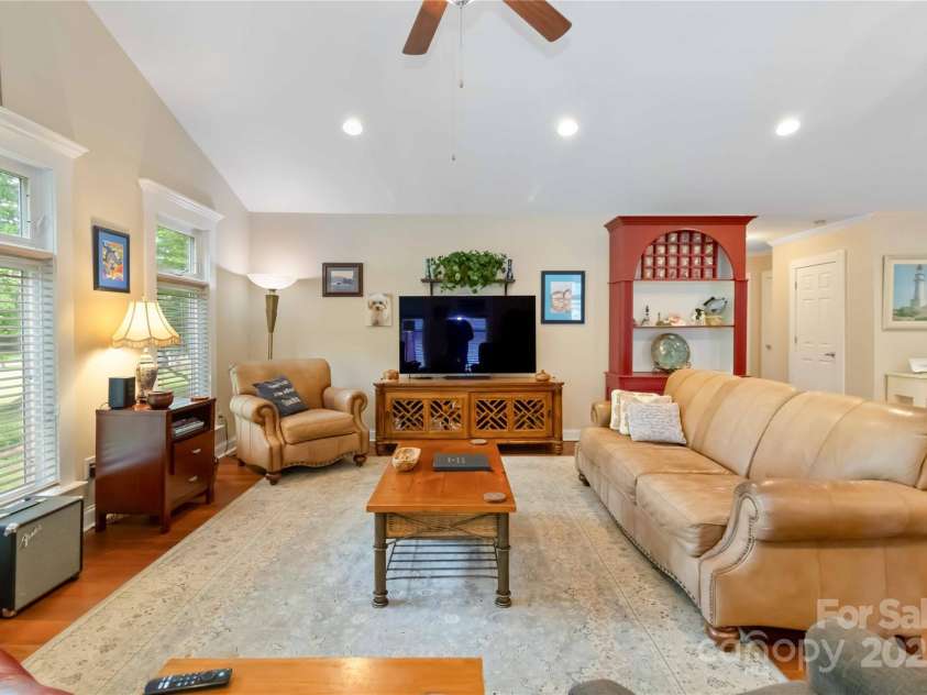 4960 York Highway, Rock Hill, SC 29732.  MLS# CAR4256206, YatesRealty ID 17938. 