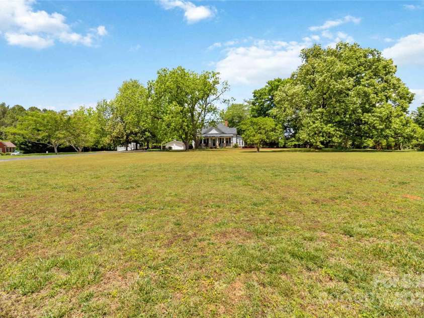 4960 York Highway, Rock Hill, SC 29732.  MLS# CAR4256206, YatesRealty ID 17938. 