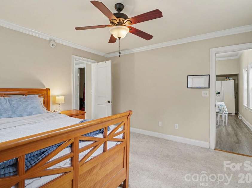 318 Pressley Avenue, Mooresville, NC 28115.  MLS# CAR4347115, YatesRealty ID 17939. 