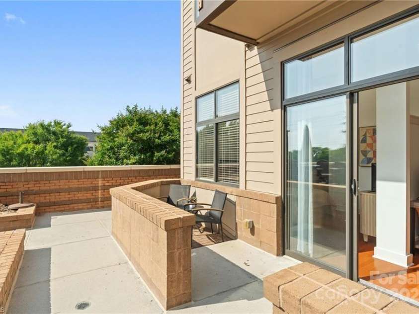 810 4th Street, Winston Salem, NC 27101.  MLS# CAR4259825, YatesRealty ID 17939. 