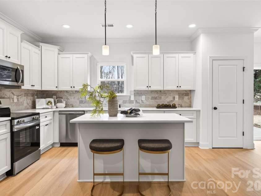 13103 Blacksmith Court, Matthews, NC 28105.  MLS# CAR4343819, YatesRealty ID 1794. Representation