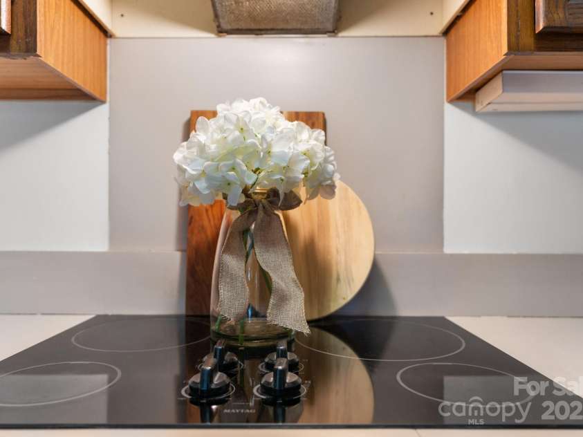 220 West Park Drive, Morganton, NC 28655.  MLS# CAR4263944, YatesRealty ID 1794. 