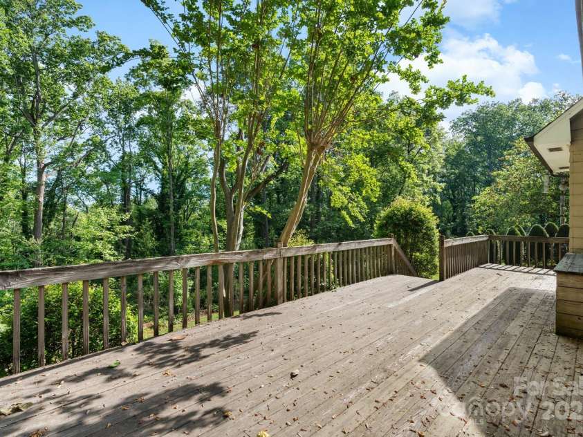 220 West Park Drive, Morganton, NC 28655.  MLS# CAR4263944, YatesRealty ID 1794. 