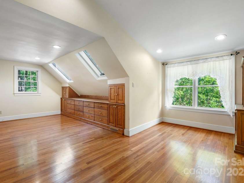 220 West Park Drive, Morganton, NC 28655.  MLS# CAR4263944, YatesRealty ID 1794. 