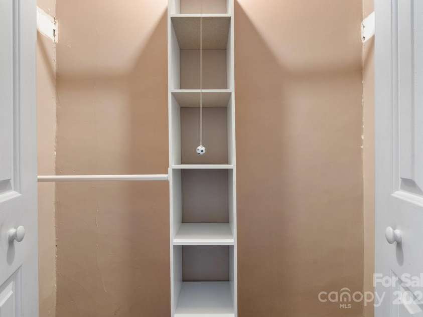 220 West Park Drive, Morganton, NC 28655.  MLS# CAR4263944, YatesRealty ID 1794. 