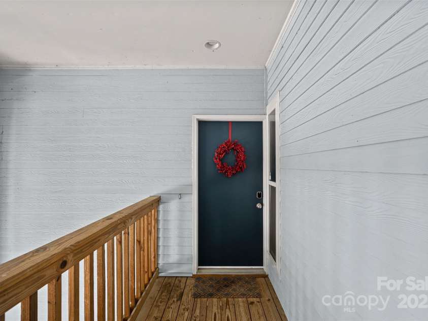 2625 5th Street, Charlotte, NC 28204.  MLS# CAR4263472, YatesRealty ID 17940. Front Door