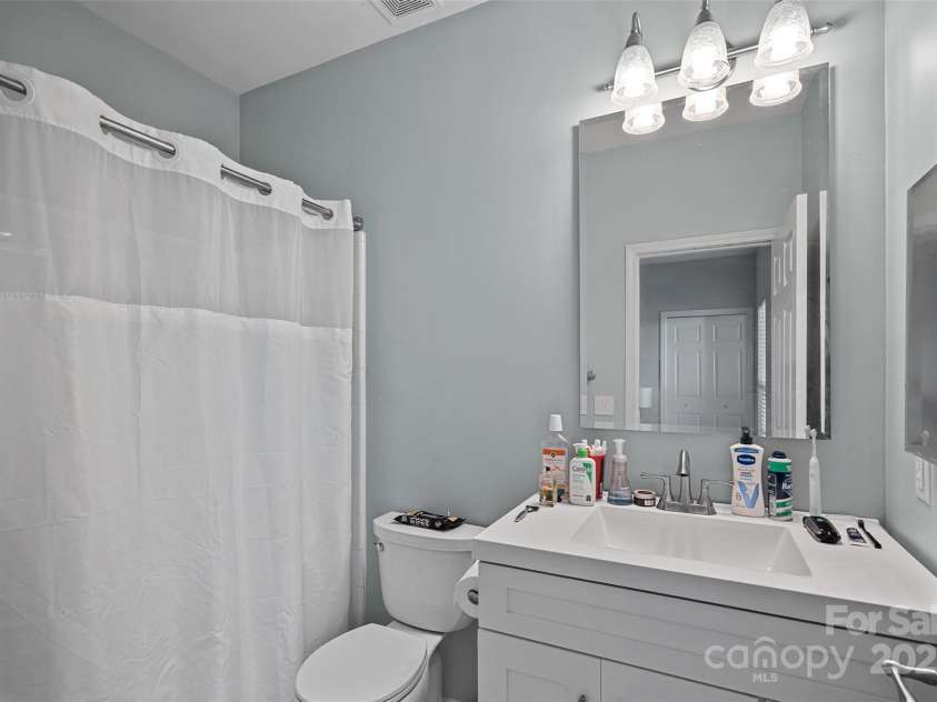 2625 5th Street, Charlotte, NC 28204.  MLS# CAR4263472, YatesRealty ID 17940. Primary Bathroom