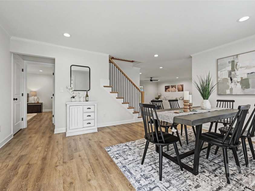 815 Hartness Avenue, Charlotte, NC 28211.  MLS# CAR4351971, YatesRealty ID 17940. 