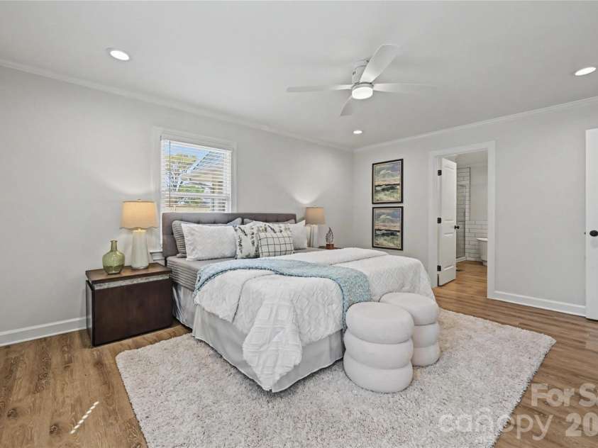 815 Hartness Avenue, Charlotte, NC 28211.  MLS# CAR4351971, YatesRealty ID 17940. 