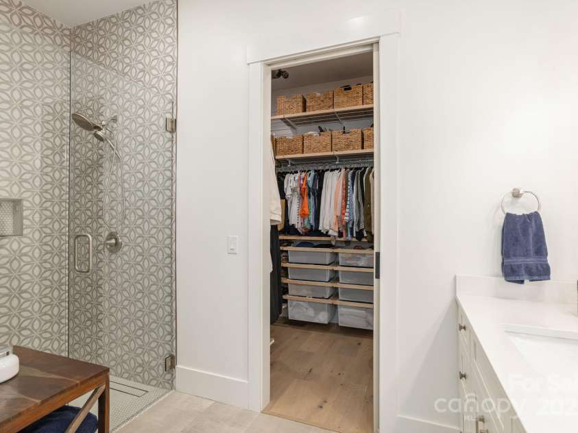 40 Hidden Pond Lane, Brevard, NC 28712.  MLS# CAR4263317, YatesRealty ID 17941. Custom closet
