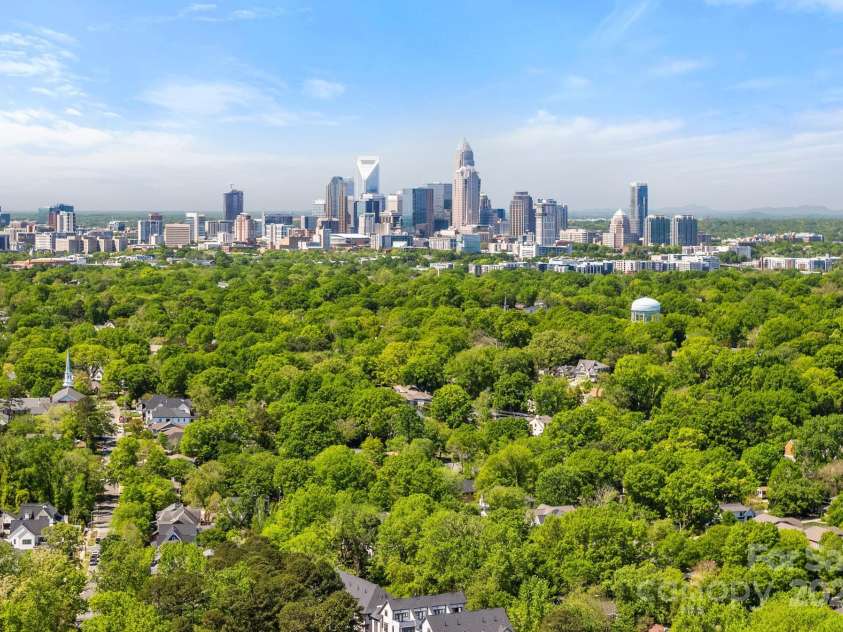3228 Ford Road, Charlotte, NC 28205.  MLS# CAR4246155, YatesRealty ID 17943. 