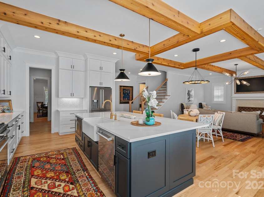 3228 Ford Road, Charlotte, NC 28205.  MLS# CAR4246155, YatesRealty ID 17943. 