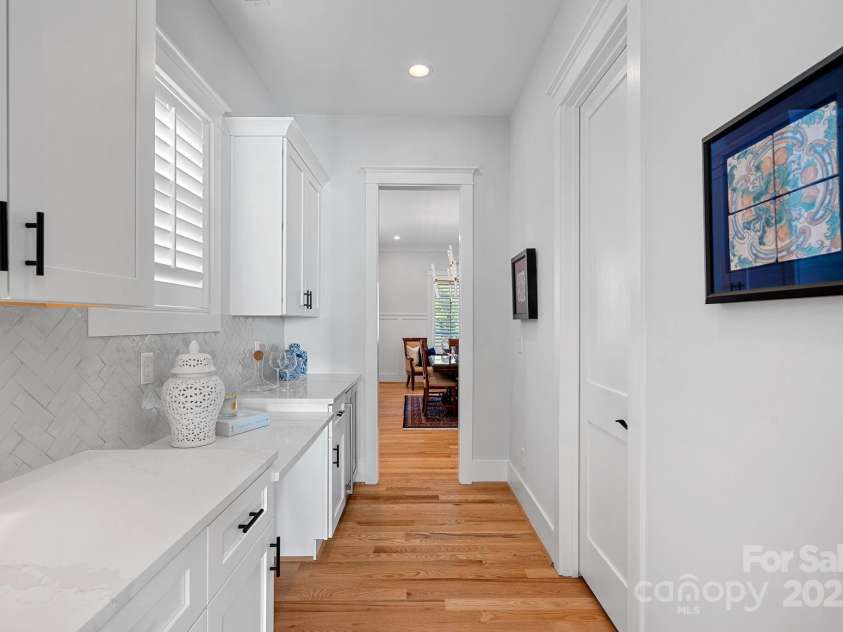 3228 Ford Road, Charlotte, NC 28205.  MLS# CAR4246155, YatesRealty ID 17943. 