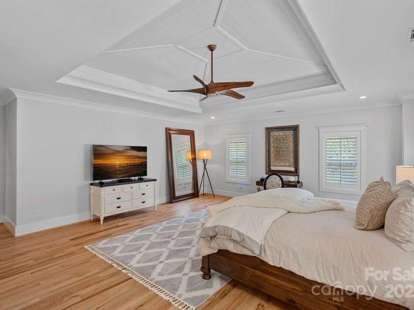 3228 Ford Road, Charlotte, NC 28205.  MLS# CAR4246155, YatesRealty ID 17943. 