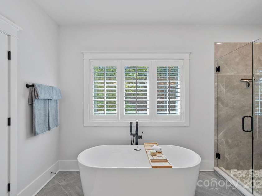 3228 Ford Road, Charlotte, NC 28205.  MLS# CAR4246155, YatesRealty ID 17943. 