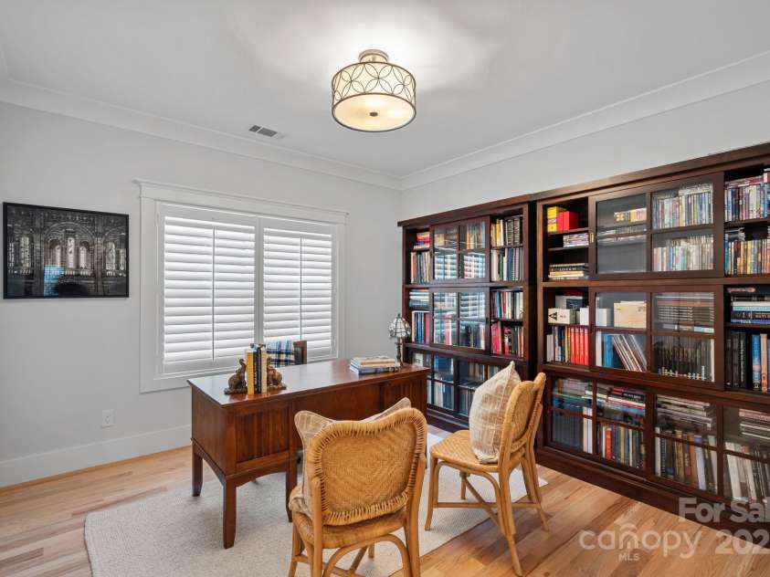 3228 Ford Road, Charlotte, NC 28205.  MLS# CAR4246155, YatesRealty ID 17943. 