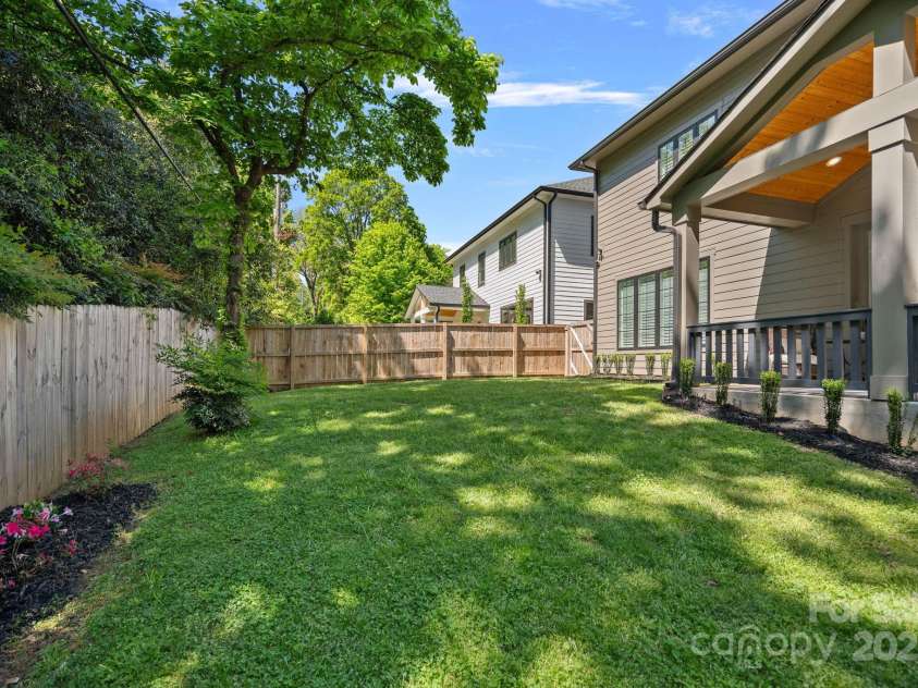 3228 Ford Road, Charlotte, NC 28205.  MLS# CAR4246155, YatesRealty ID 17943. 
