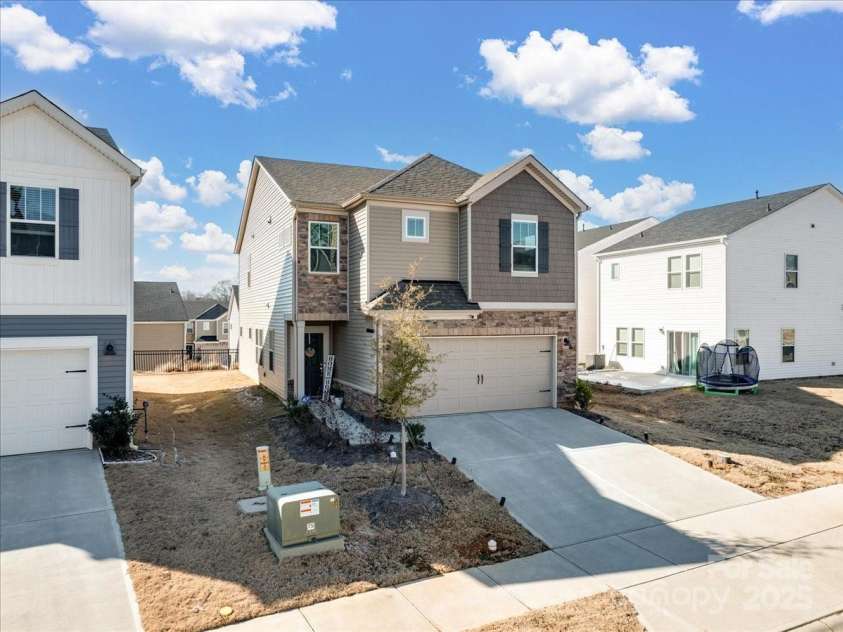 571 Palmarosa Street, Fort Mill, SC 29715.  MLS# CAR4217813, YatesRealty ID 17944. 