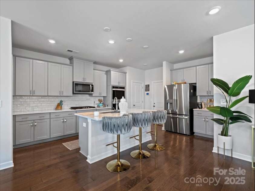 571 Palmarosa Street, Fort Mill, SC 29715.  MLS# CAR4217813, YatesRealty ID 17944. 