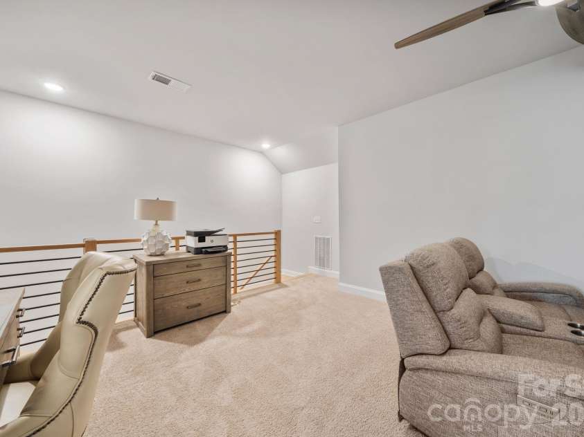 9043 Charles Francis Lane, Cornelius, NC 28031.  MLS# CAR4360316, YatesRealty ID 17944. 3rd level bonus room