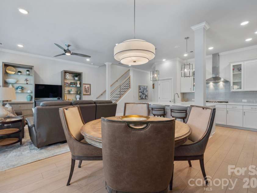9043 Charles Francis Lane, Cornelius, NC 28031.  MLS# CAR4360316, YatesRealty ID 17944. Perfect for guests