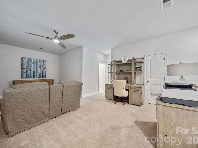 9043 Charles Francis Lane, Cornelius, NC 28031.  MLS# CAR4360316, YatesRealty ID 17944. Space for a home office