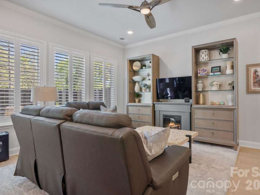 9043 Charles Francis Lane, Cornelius, NC 28031.  MLS# CAR4360316, YatesRealty ID 17944. Tons of light