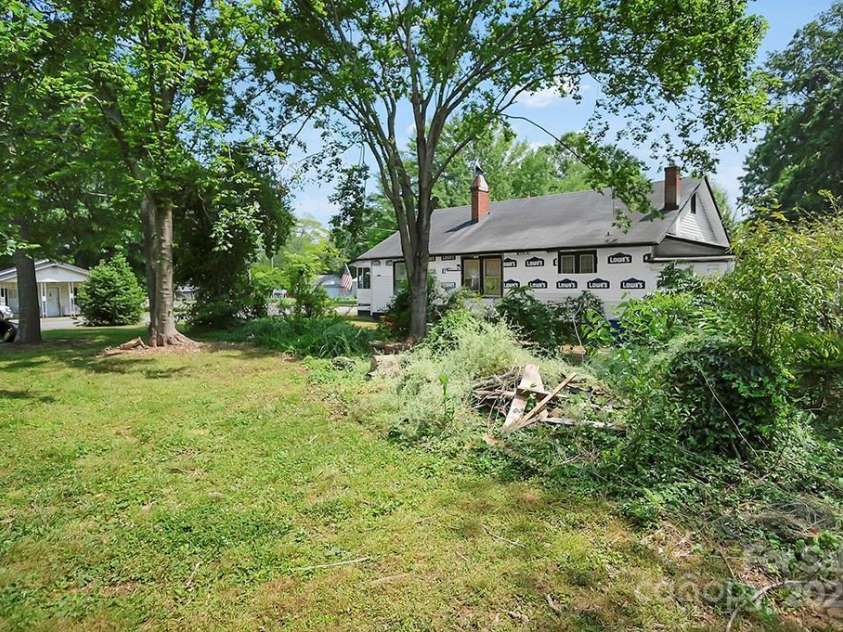 514 Martin Street, Shelby, NC 28150.  MLS# CAR4258187, YatesRealty ID 17947. 