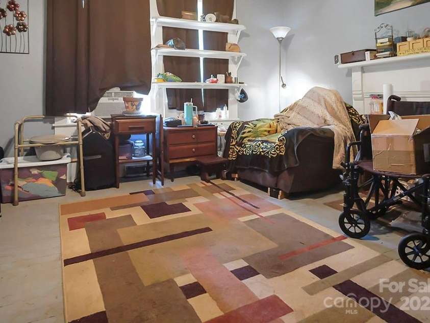 514 Martin Street, Shelby, NC 28150.  MLS# CAR4258187, YatesRealty ID 17947. 