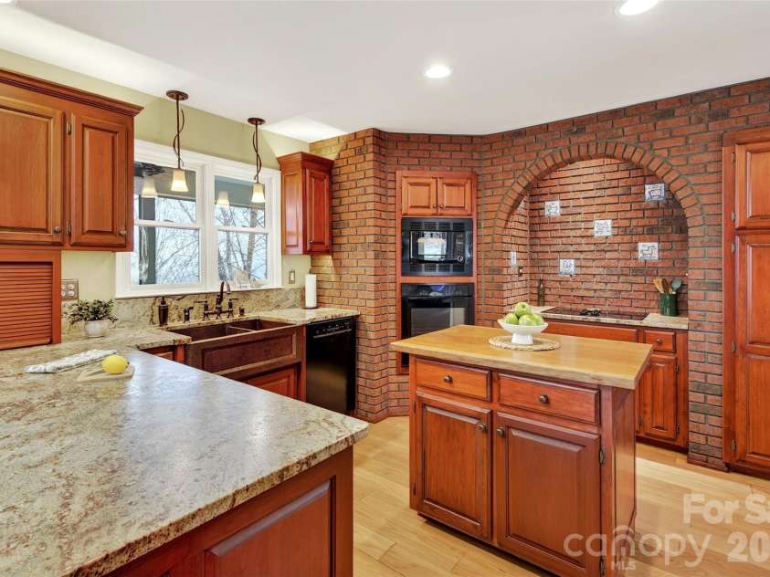 62 Skyline Drive, Old Fort, NC 28762.  MLS# CAR4364204, YatesRealty ID 17947. 