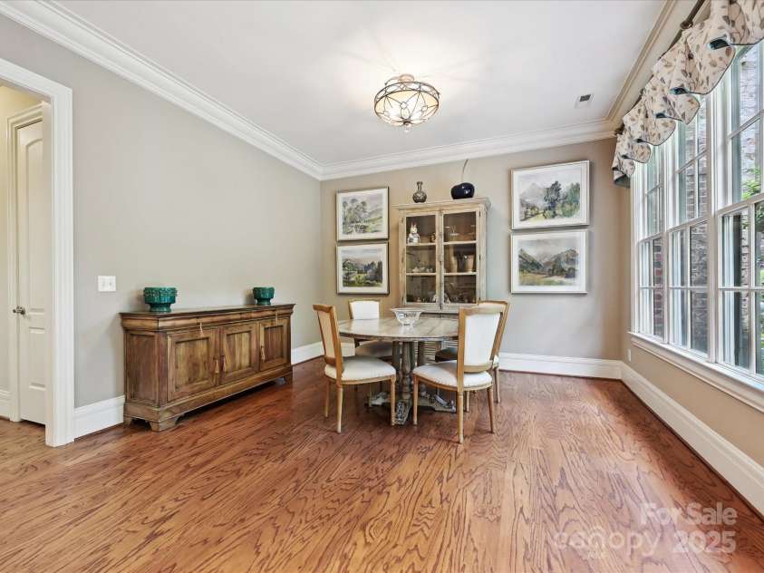 6128 Fletcher Circle, Charlotte, NC 28226.  MLS# CAR4259119, YatesRealty ID 17948. Breakfast Area