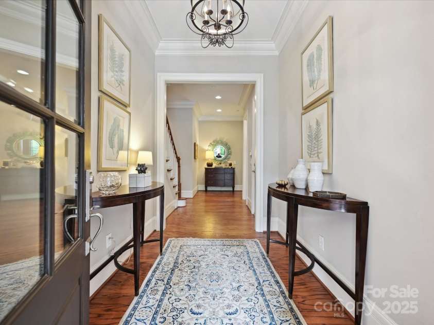 6128 Fletcher Circle, Charlotte, NC 28226.  MLS# CAR4259119, YatesRealty ID 17948. Entrance