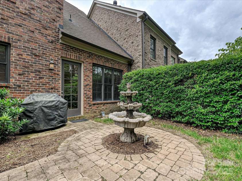 6128 Fletcher Circle, Charlotte, NC 28226.  MLS# CAR4259119, YatesRealty ID 17948. Patio
