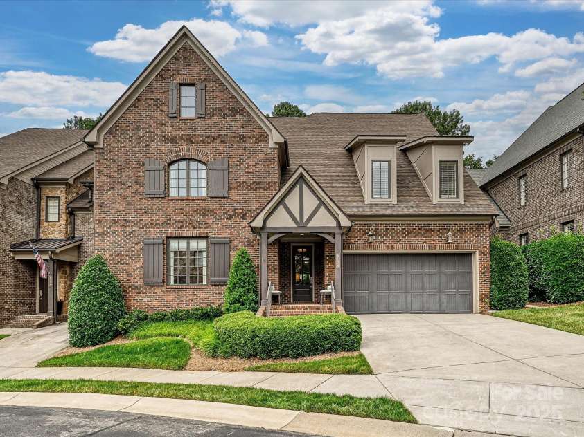 6128 Fletcher Circle, Charlotte, NC 28226.  MLS# CAR4259119, YatesRealty ID 17948. Welcome Home