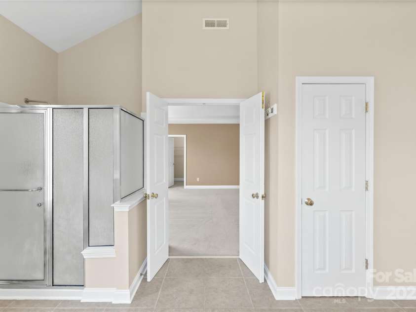 112 Doyle Farm Lane, Mooresville, NC 28115.  MLS# CAR4268359, YatesRealty ID 17949. 