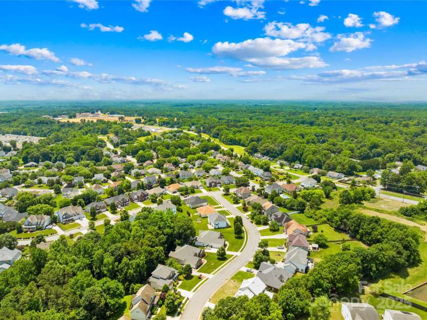 112 Doyle Farm Lane, Mooresville, NC 28115.  MLS# CAR4268359, YatesRealty ID 17949. 
