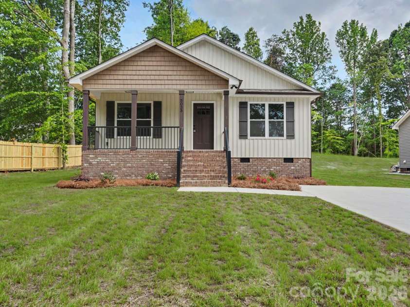 5033 Macon Street, Kannapolis, NC 28081.  MLS# CAR4363229, YatesRealty ID 17949. 