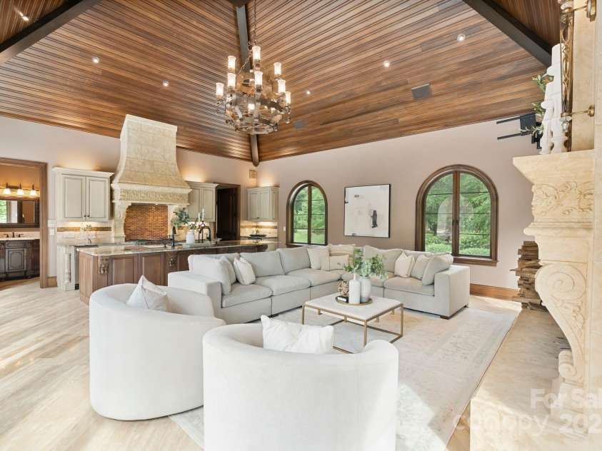 1118 Seminole Drive, Fort Mill, SC 29707.  MLS# CAR4256209, YatesRealty ID 17950. 