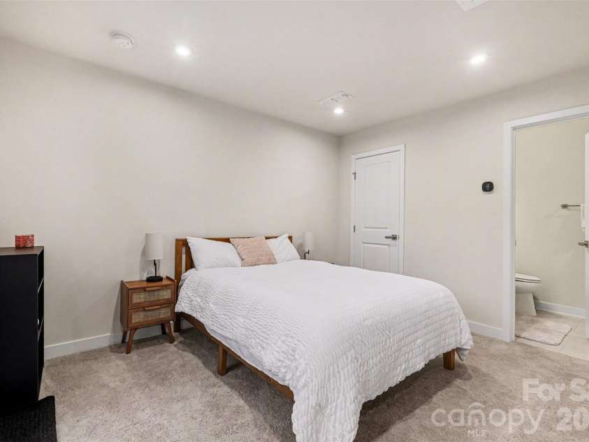 6111 Station Crossing Avenue, Charlotte, NC 28217.  MLS# CAR4364063, YatesRealty ID 17950. 