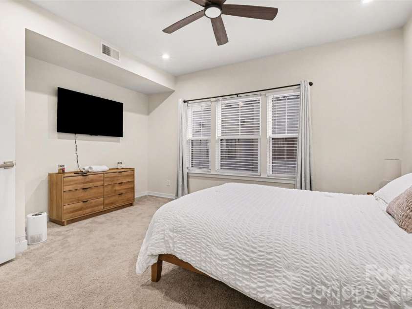 6111 Station Crossing Avenue, Charlotte, NC 28217.  MLS# CAR4364063, YatesRealty ID 17950. 