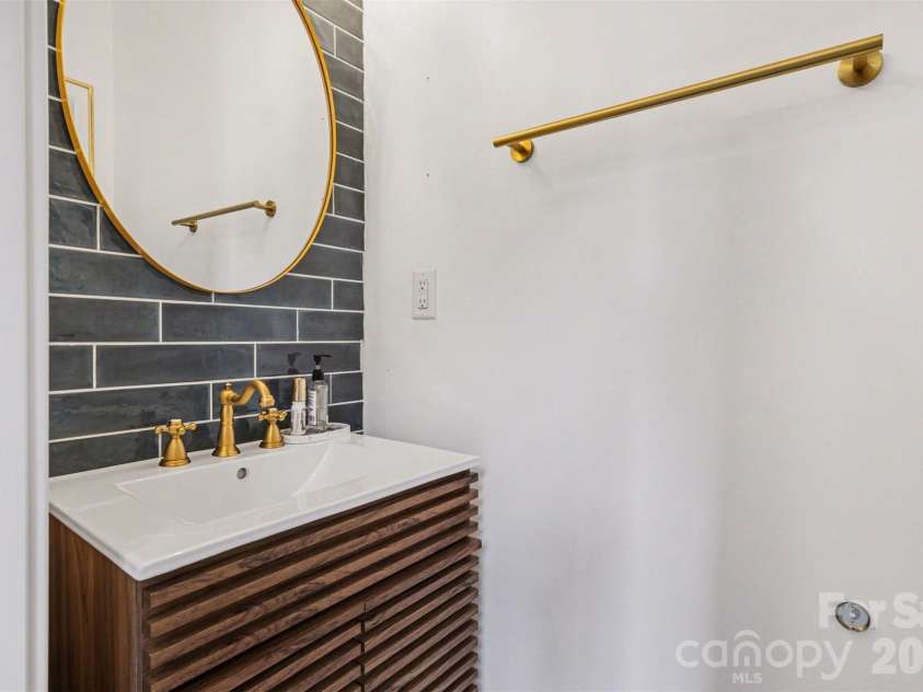 6111 Station Crossing Avenue, Charlotte, NC 28217.  MLS# CAR4364063, YatesRealty ID 17950. 