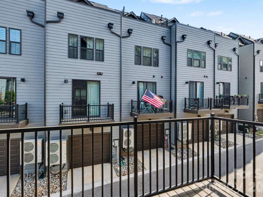 6111 Station Crossing Avenue, Charlotte, NC 28217.  MLS# CAR4364063, YatesRealty ID 17950. 